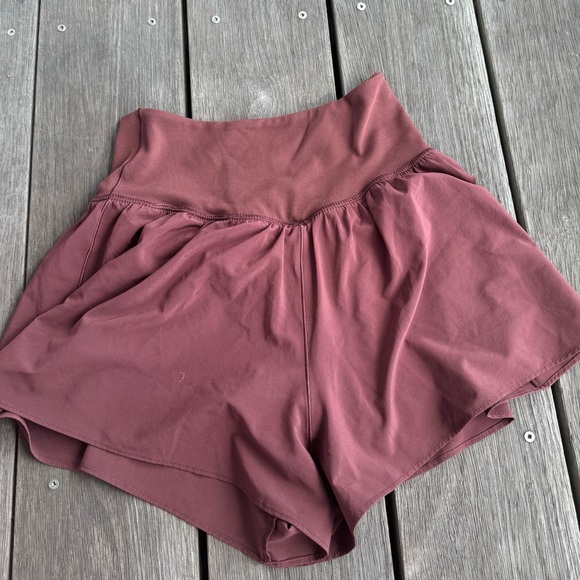 REDISH-BROWN OFFLINE By Aerie Real Me Crossover Flowy Short - Picture 3 of 5